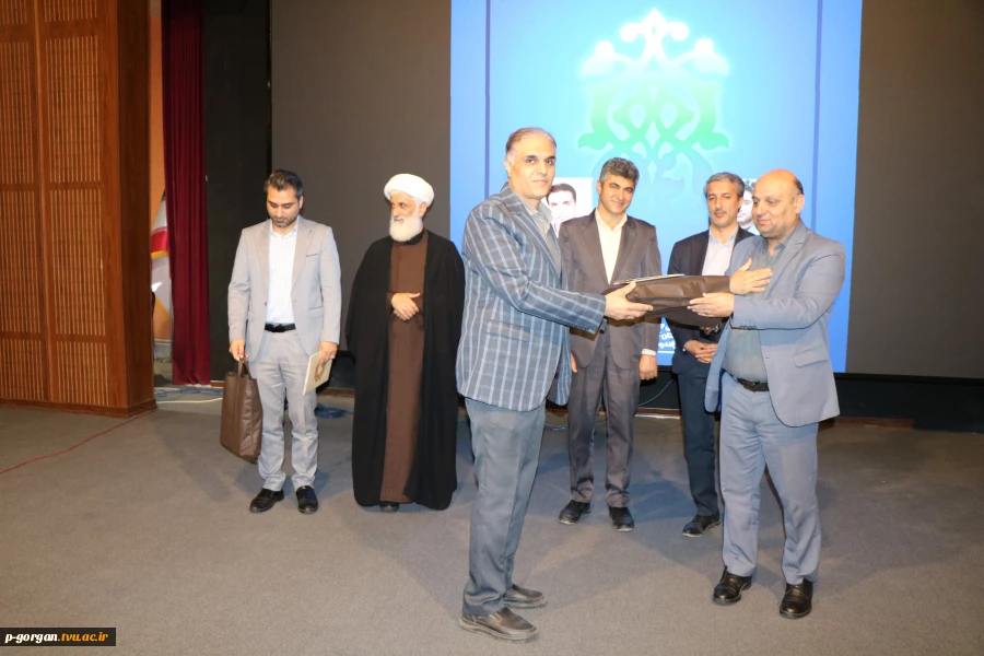 آیین تجلیل از اساتید سرآمد آموزشی دانشگاه ملی مهارت واحد استانی گلستان 9